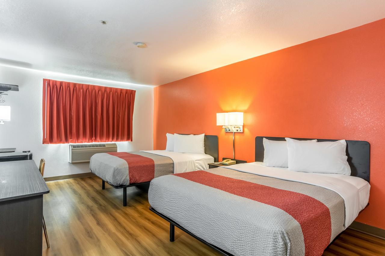 Motel 6-Barkeyville, PA Eksteriør bilde