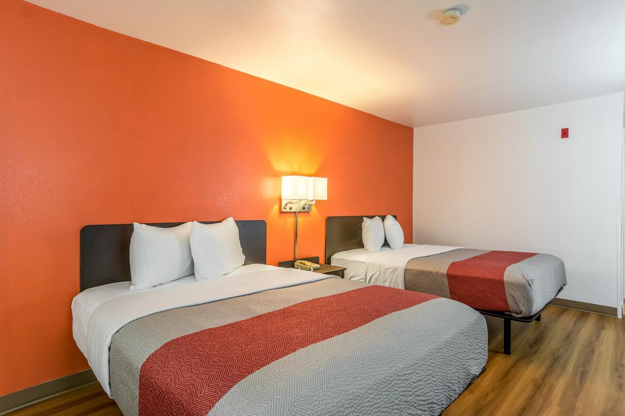 Motel 6-Barkeyville, PA Eksteriør bilde