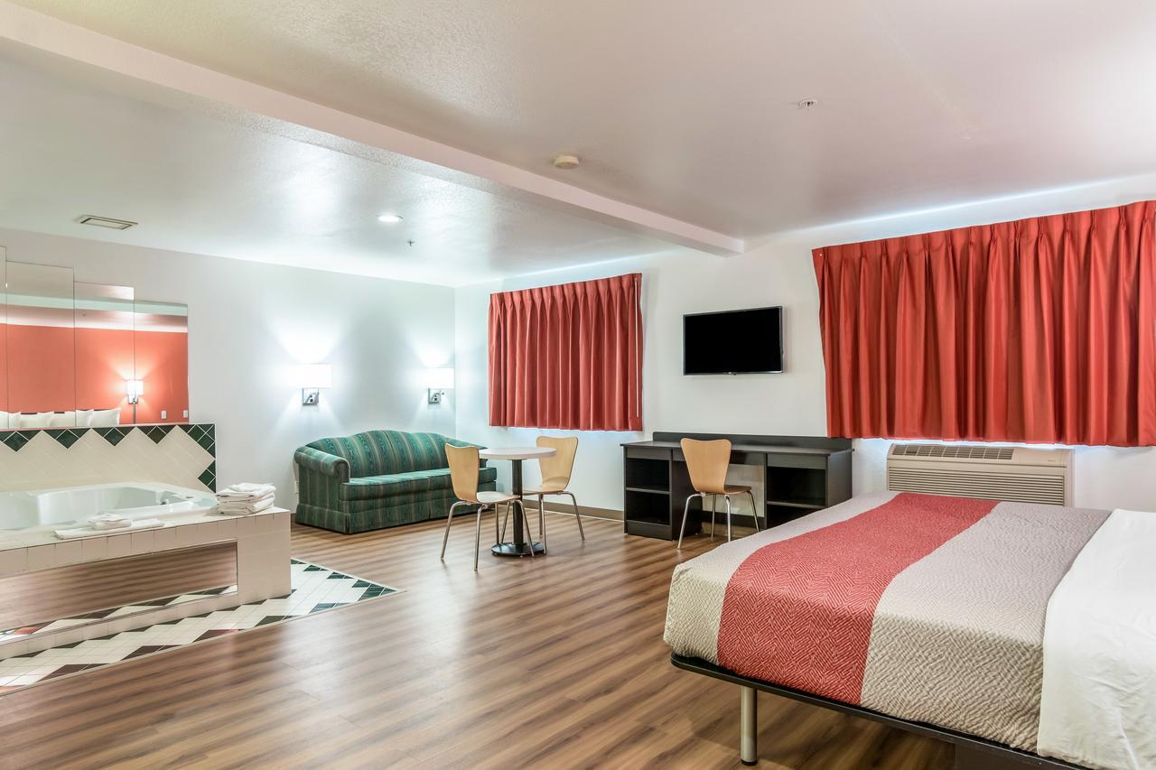 Motel 6-Barkeyville, PA Eksteriør bilde