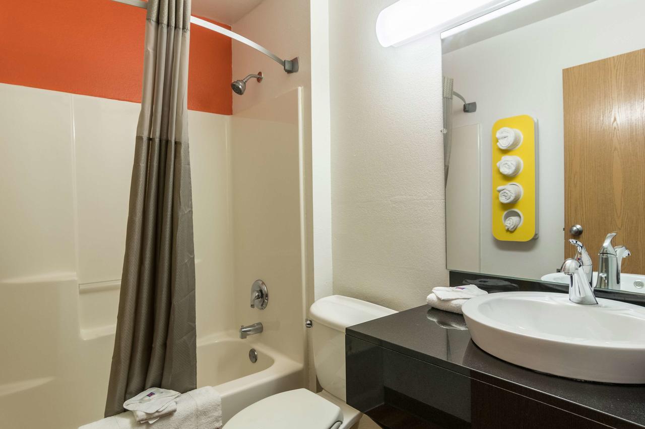 Motel 6-Barkeyville, PA Eksteriør bilde