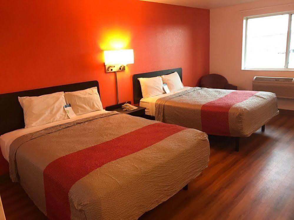 Motel 6-Barkeyville, PA Eksteriør bilde